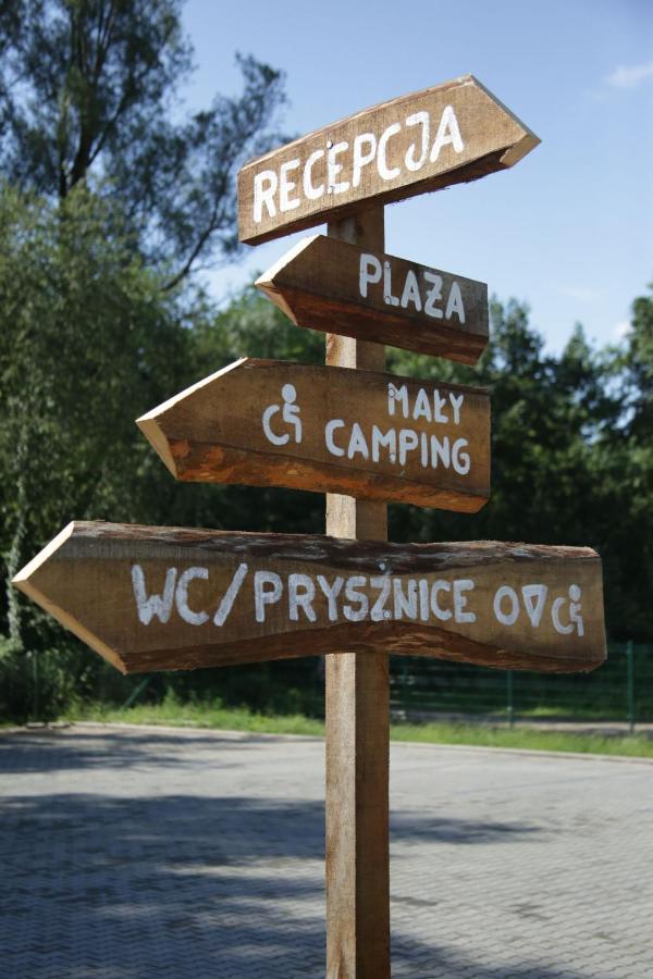Camping Oaza Blonie Kornik Domki Standard - 3 Pokoje ภายนอก รูปภาพ